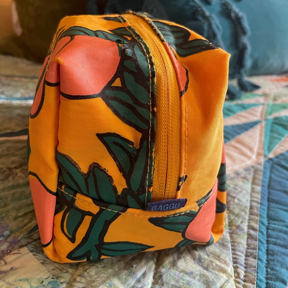 Baggu Dopp Kit in Orange Tree